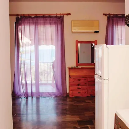 Amazing In Arkadias Apartment